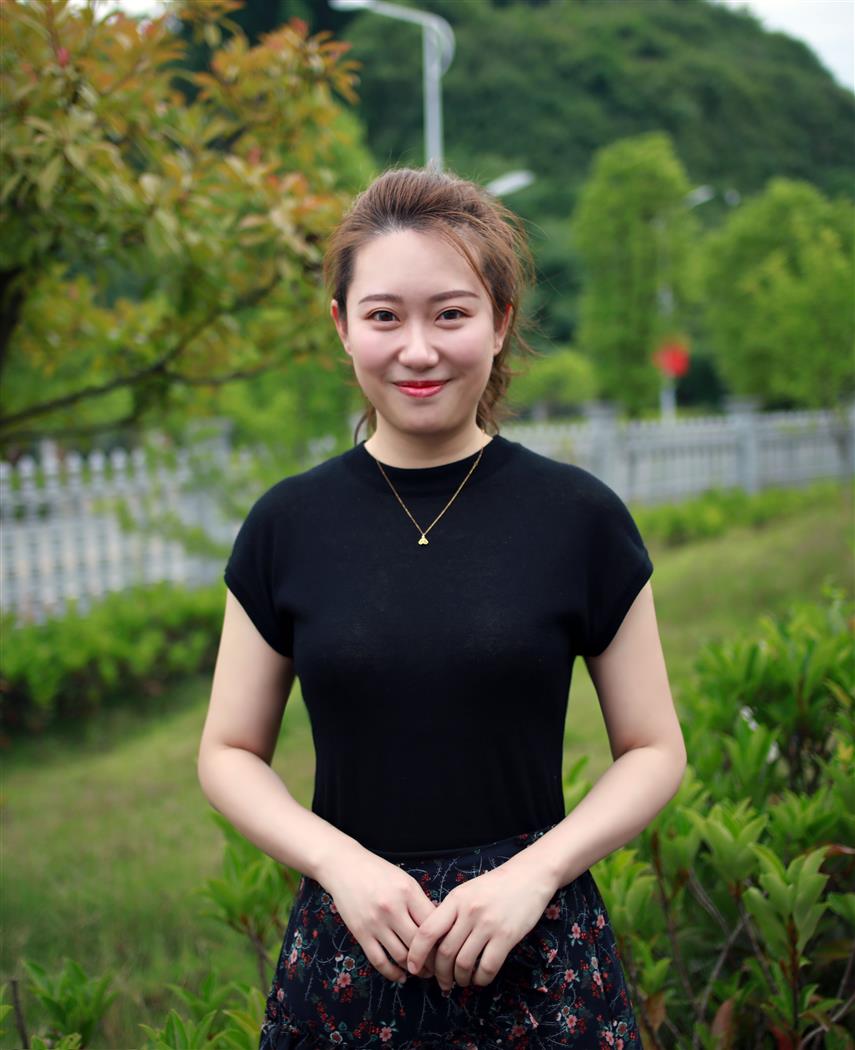 杨慧1.jpg