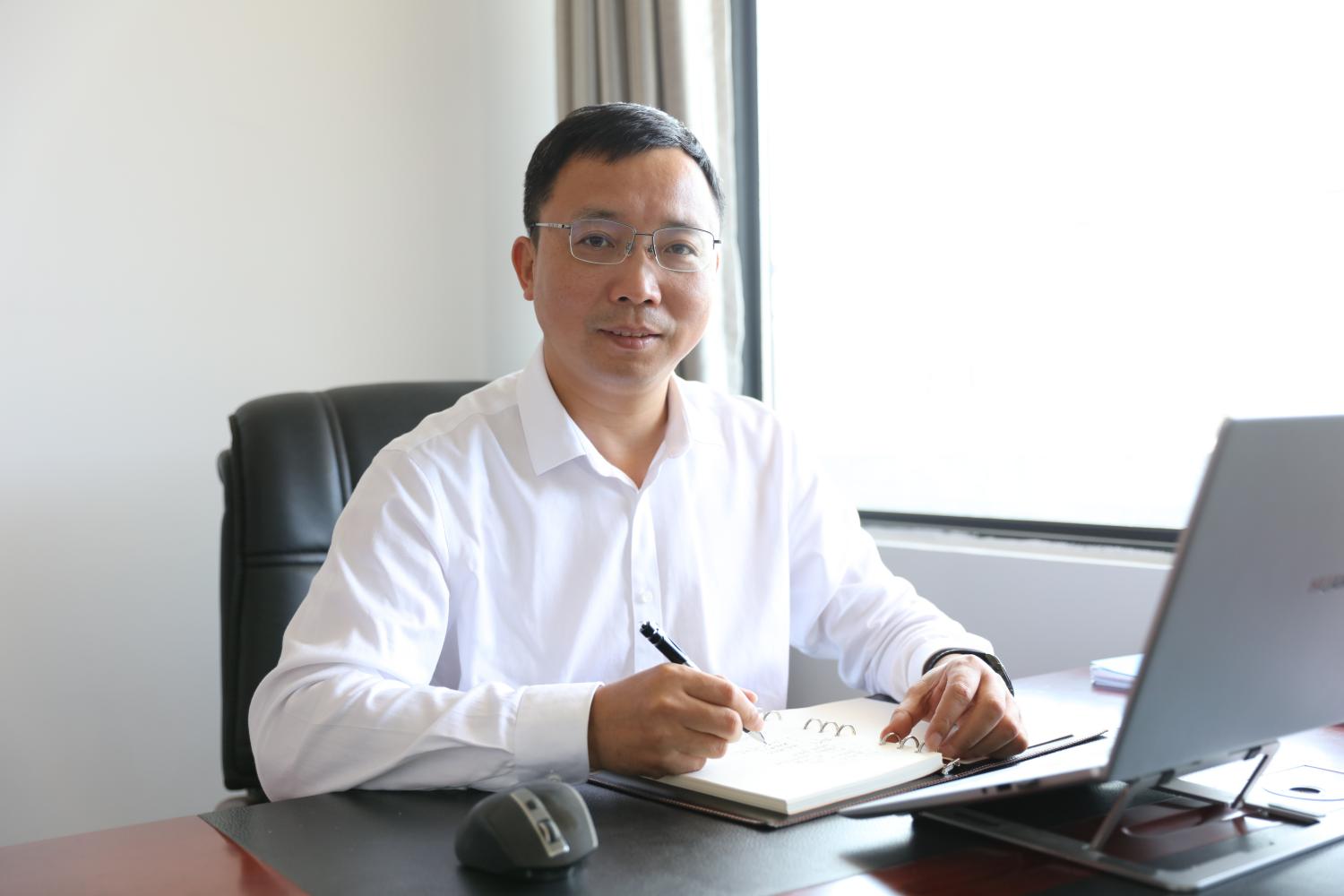 王明铸